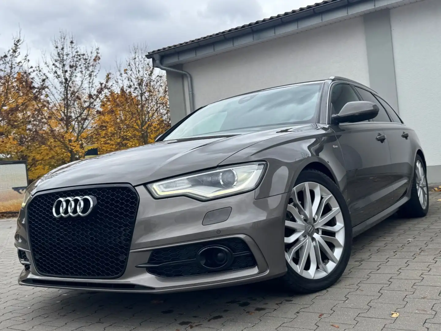 Audi A6 2.0 TDI 140kW ultra S-Line/LEDER/XENON/BOSE Brun - 2
