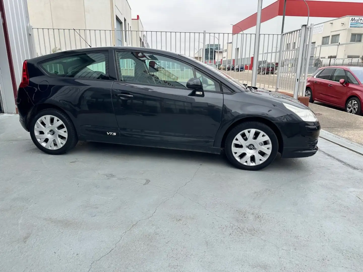 Citroen C4 Coupé 1.6i 16v VTR Negro - 1