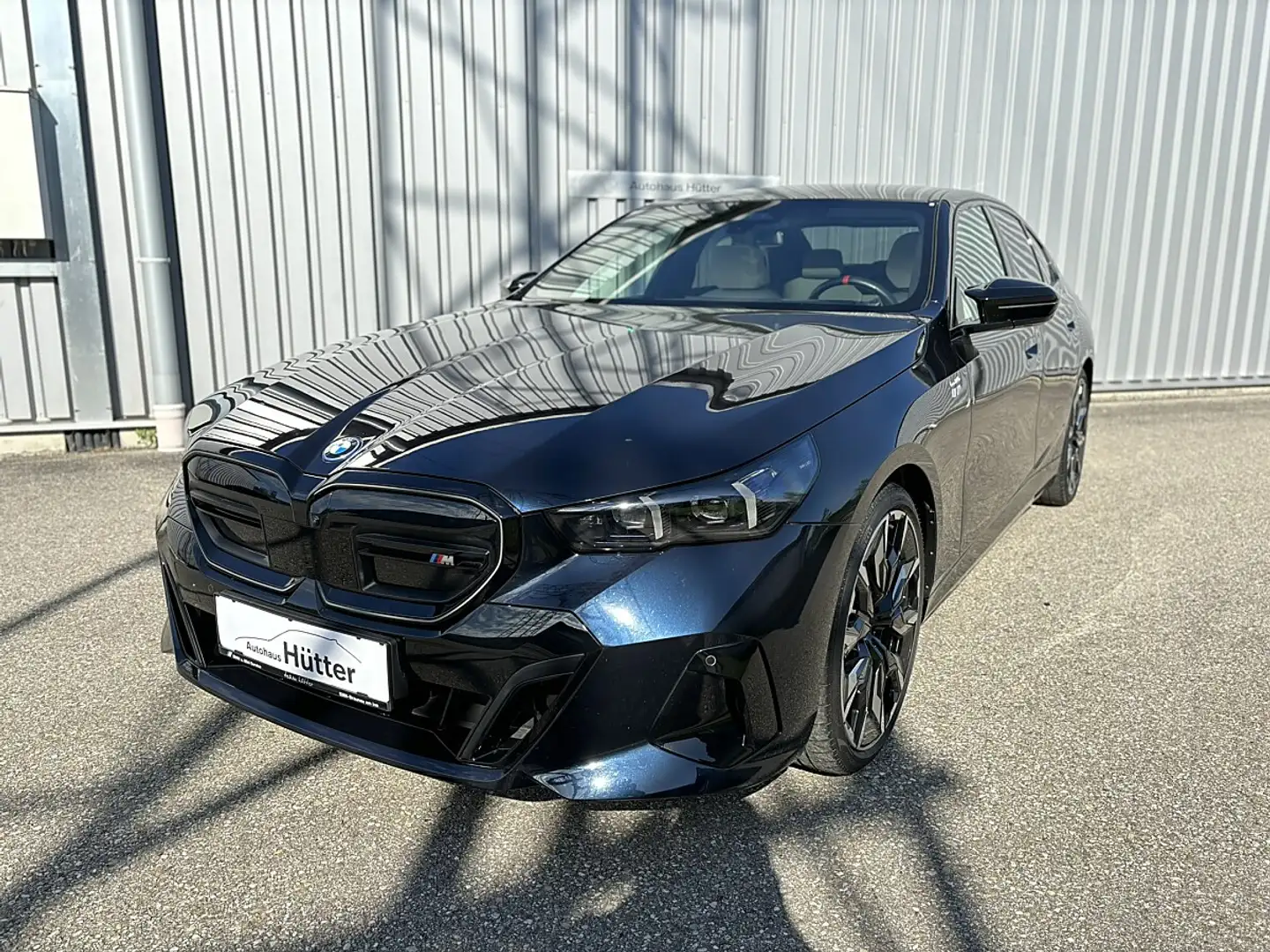 BMW i5 M60 xDrive ACC HuD PANO Standhzg. Keyless ACC 21'' Schwarz - 1