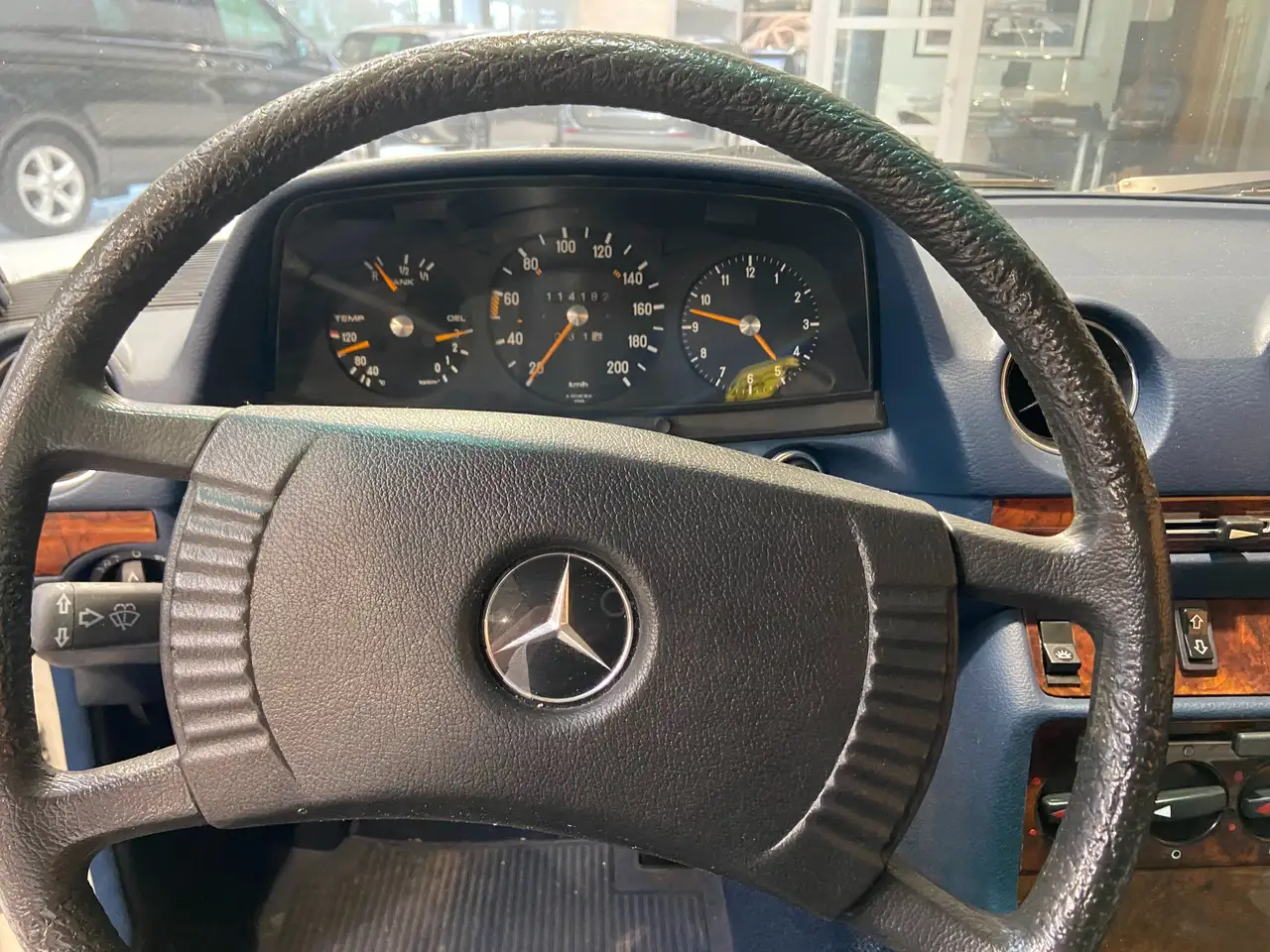 Mercedes-Benz 230 CE COUPE nieuwstaat eerste lak, foto 8