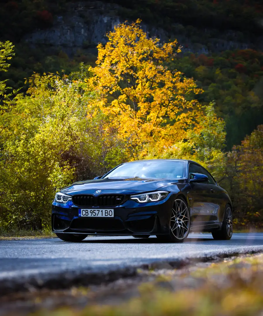 BMW M4 Coupe Competition Manual Modrá - 1