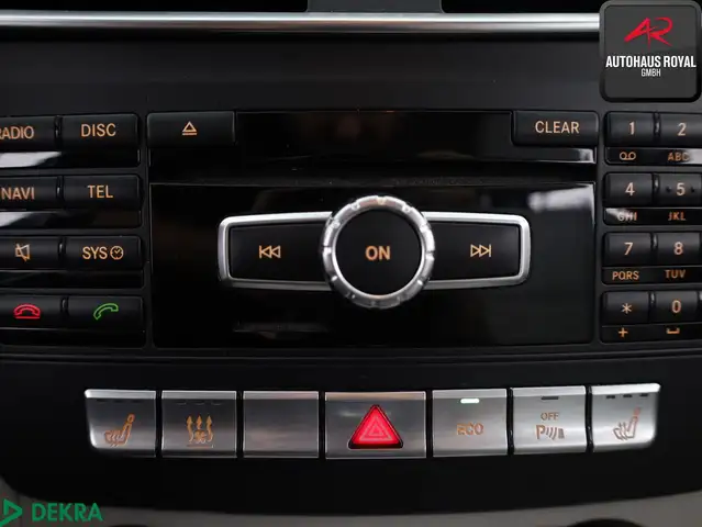 Mercedes-Benz C-Class view 22