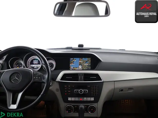 Mercedes-Benz C-Class view 9