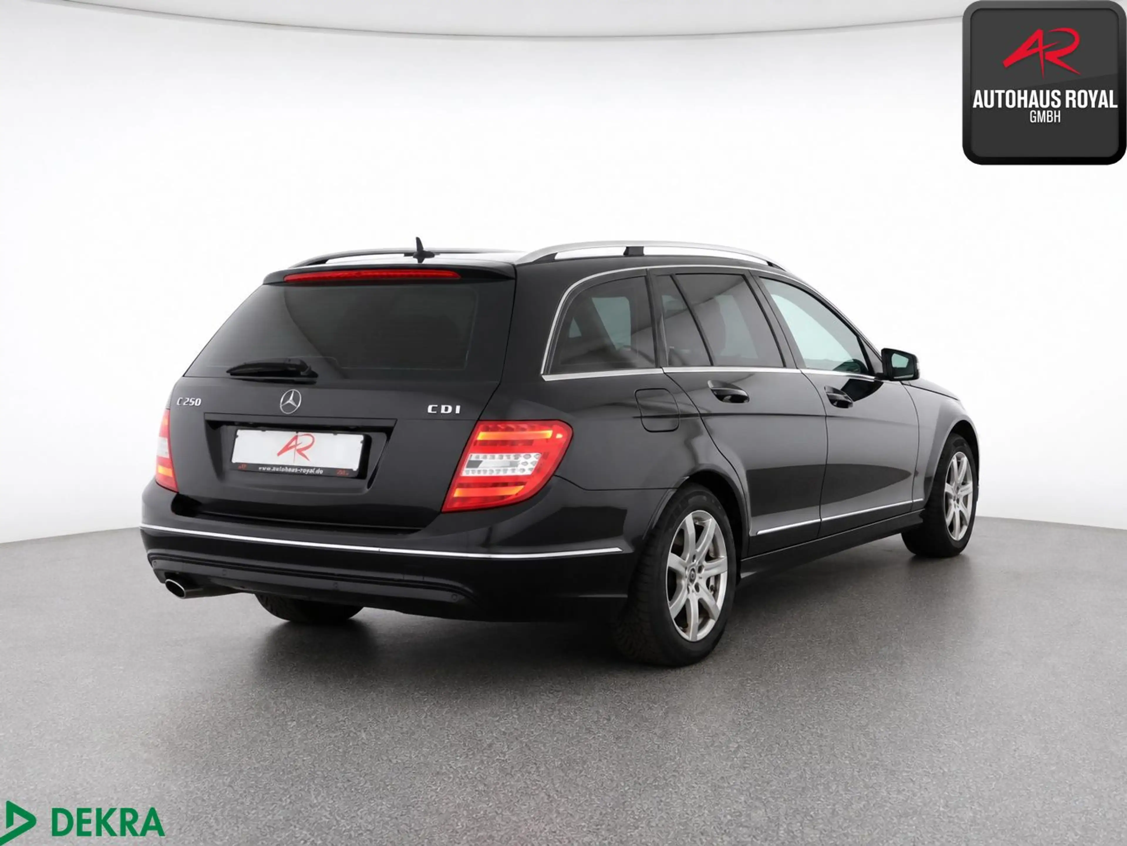 Mercedes-Benz C 220 d T AVANTGARDE KEYLESS,KAMERA,H/K,STANDHZ — photo 5