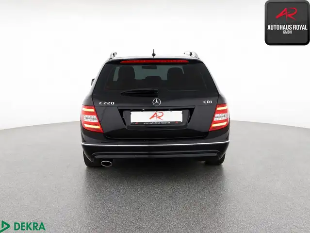 Mercedes-Benz C-Class view 4