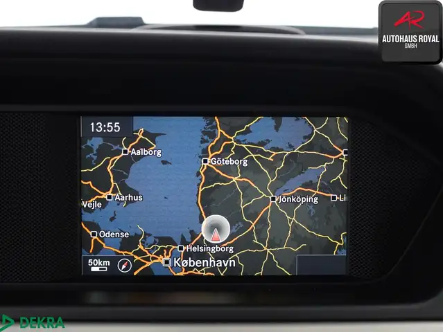 Mercedes-Benz C-Class view 19