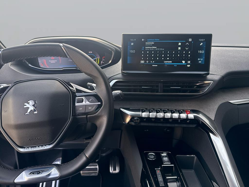 Peugeot 5008 GT HYBRID 136 e-DSC6 — photo 11