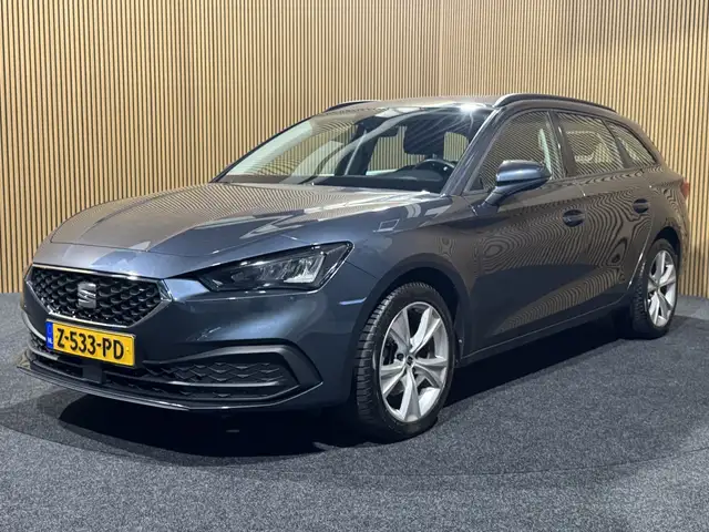 SEAT Leon Sportstourer 1.5 eTSI Style Business | Stoel/stuur