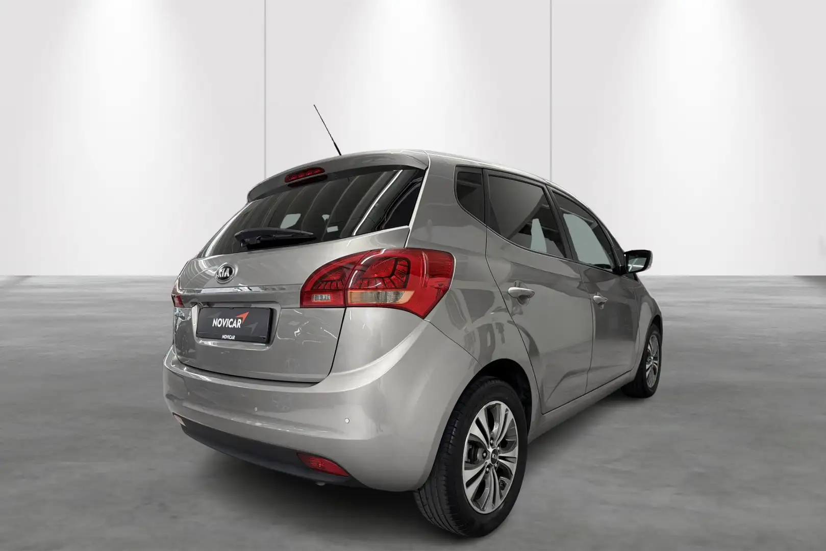 Kia Venga Sense 1.6 Auto Gris - 2