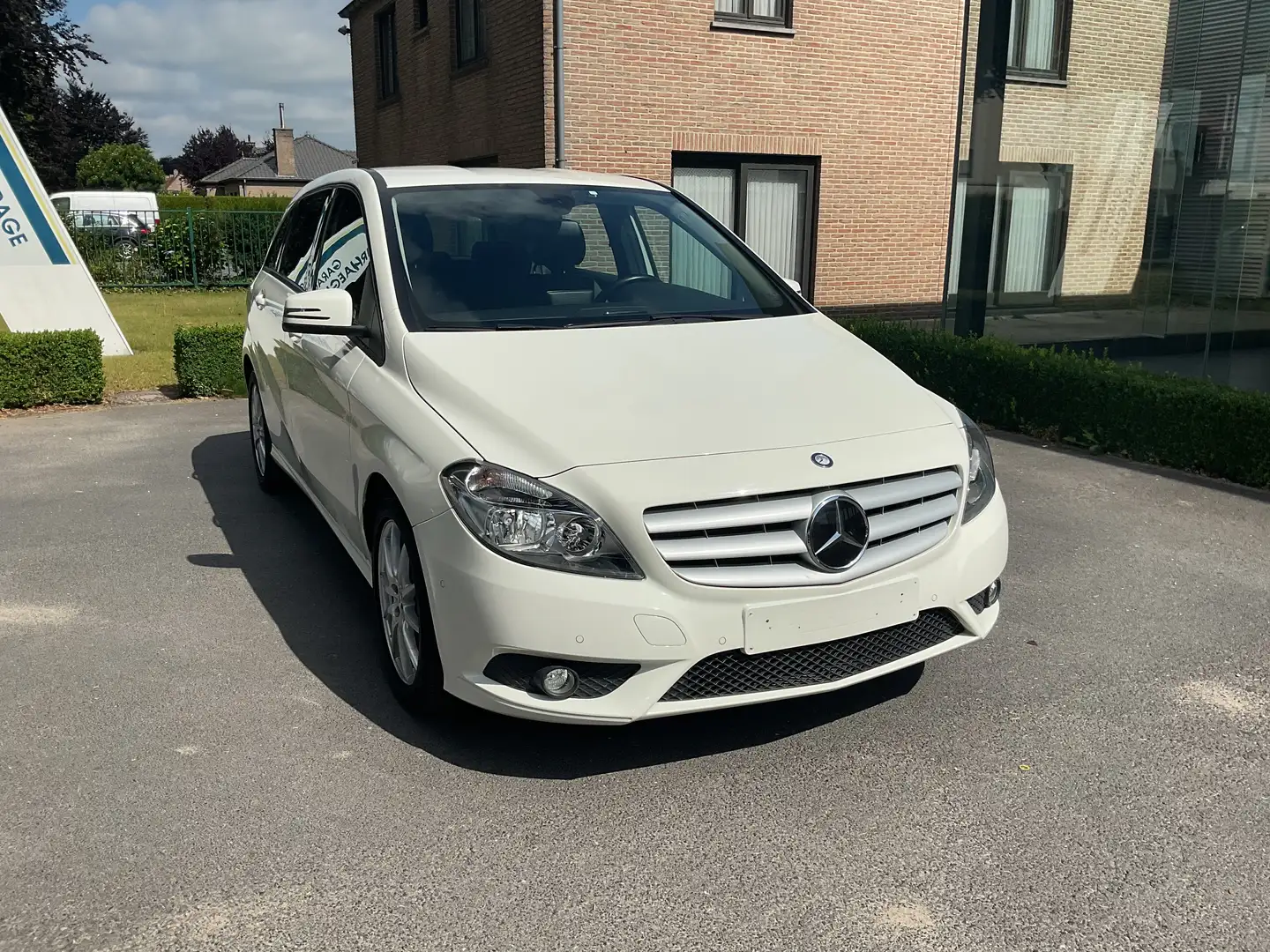 Mercedes-Benz B 180 Wit - 1