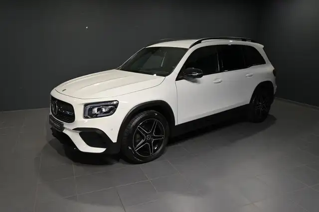Mercedes-Benz GLB 200 AMG/DISTRO/LED/NAVI/MBUX/SHZ/NIGHT