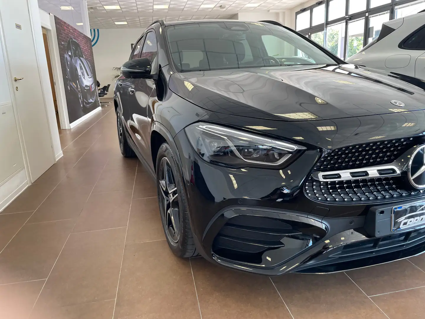 Mercedes-Benz GLA 180 GLA 180 d AMG Line Premium Plus auto Nero - 2