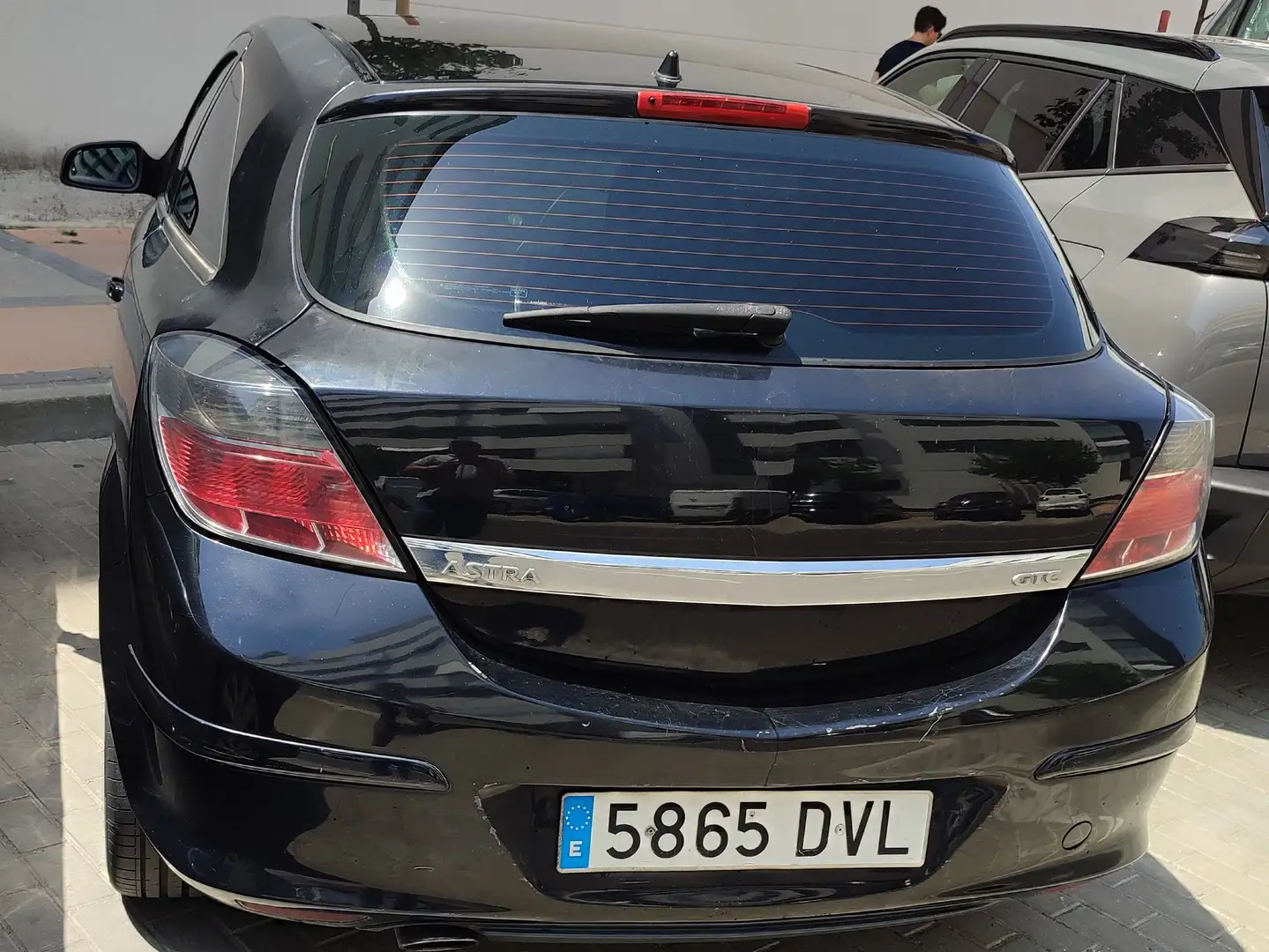 Opel Astra Astra GTC 1.9CDTi Sport Sport Negro - 2