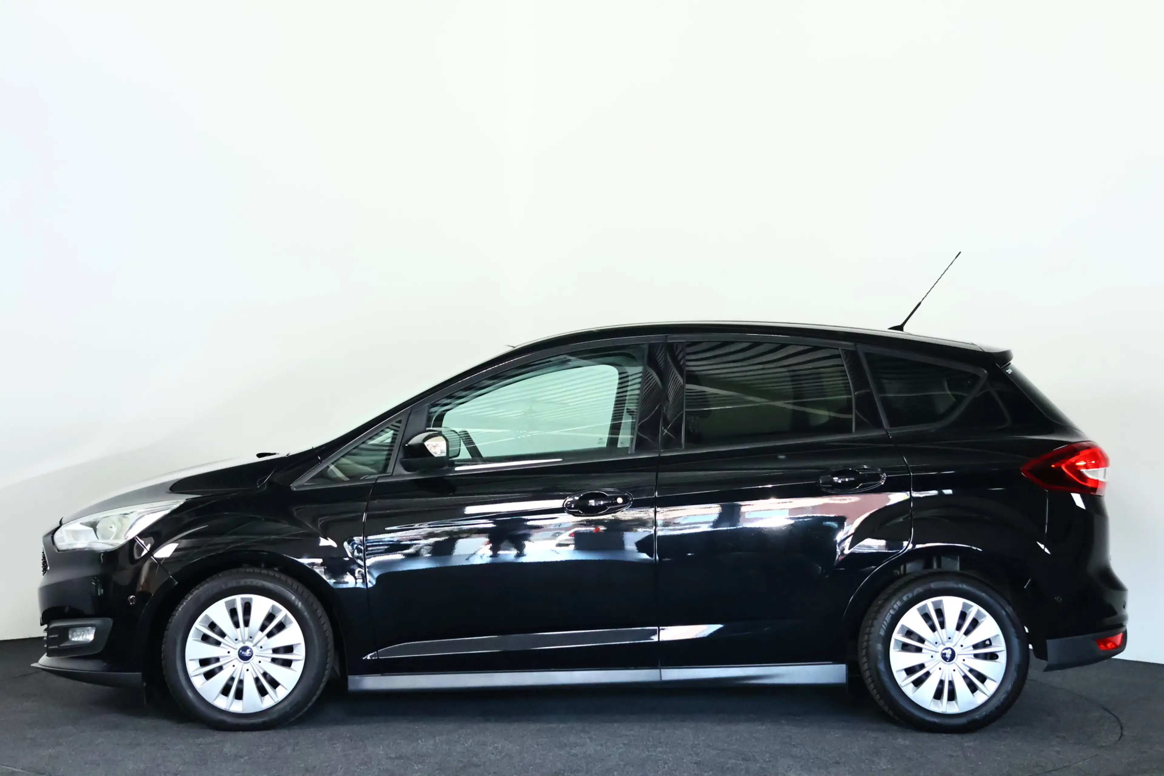 Ford C-Max 1.0 Business Edition / Airco / Winterpakket / Navi — photo 25
