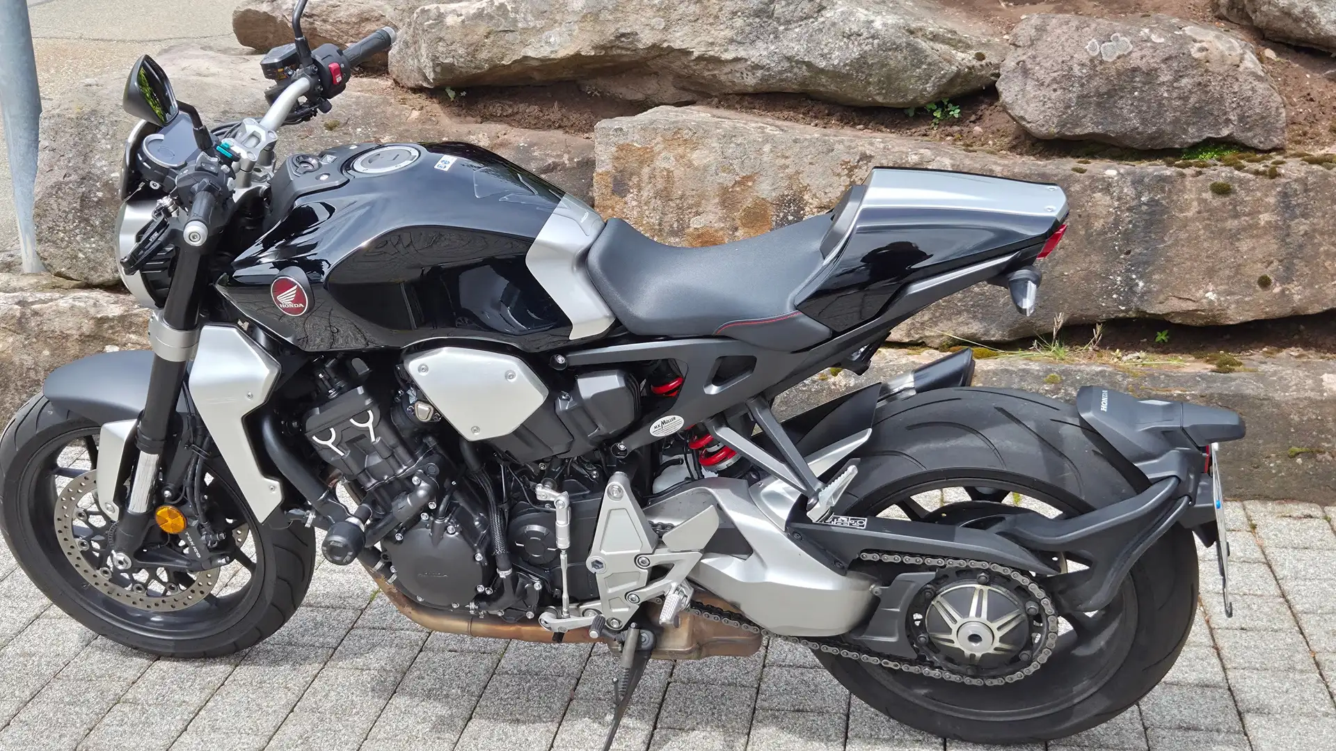 Honda CB 1000 R Plus Noir - 1