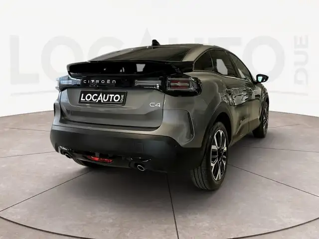 Citroen C4 view 4