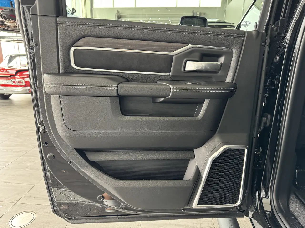 RAM 3500 снимка RAM 3500