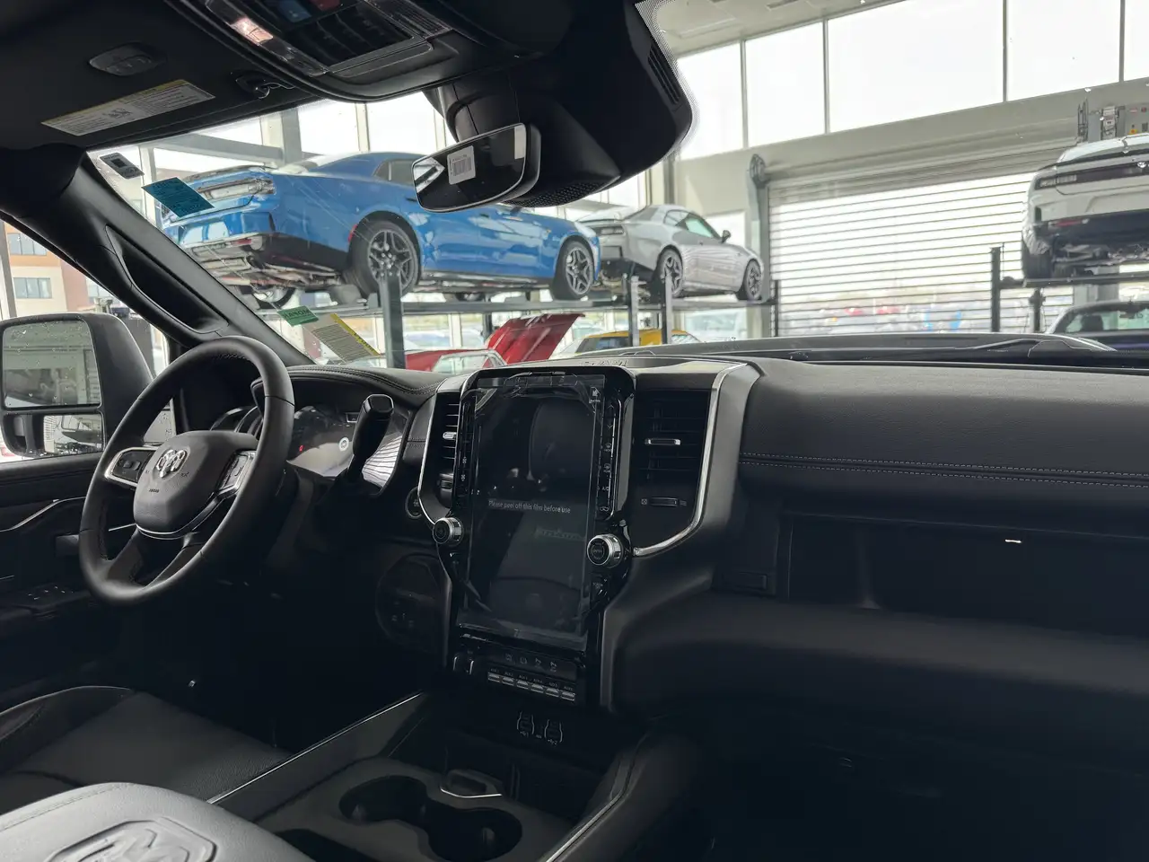 RAM 3500 снимка RAM 3500