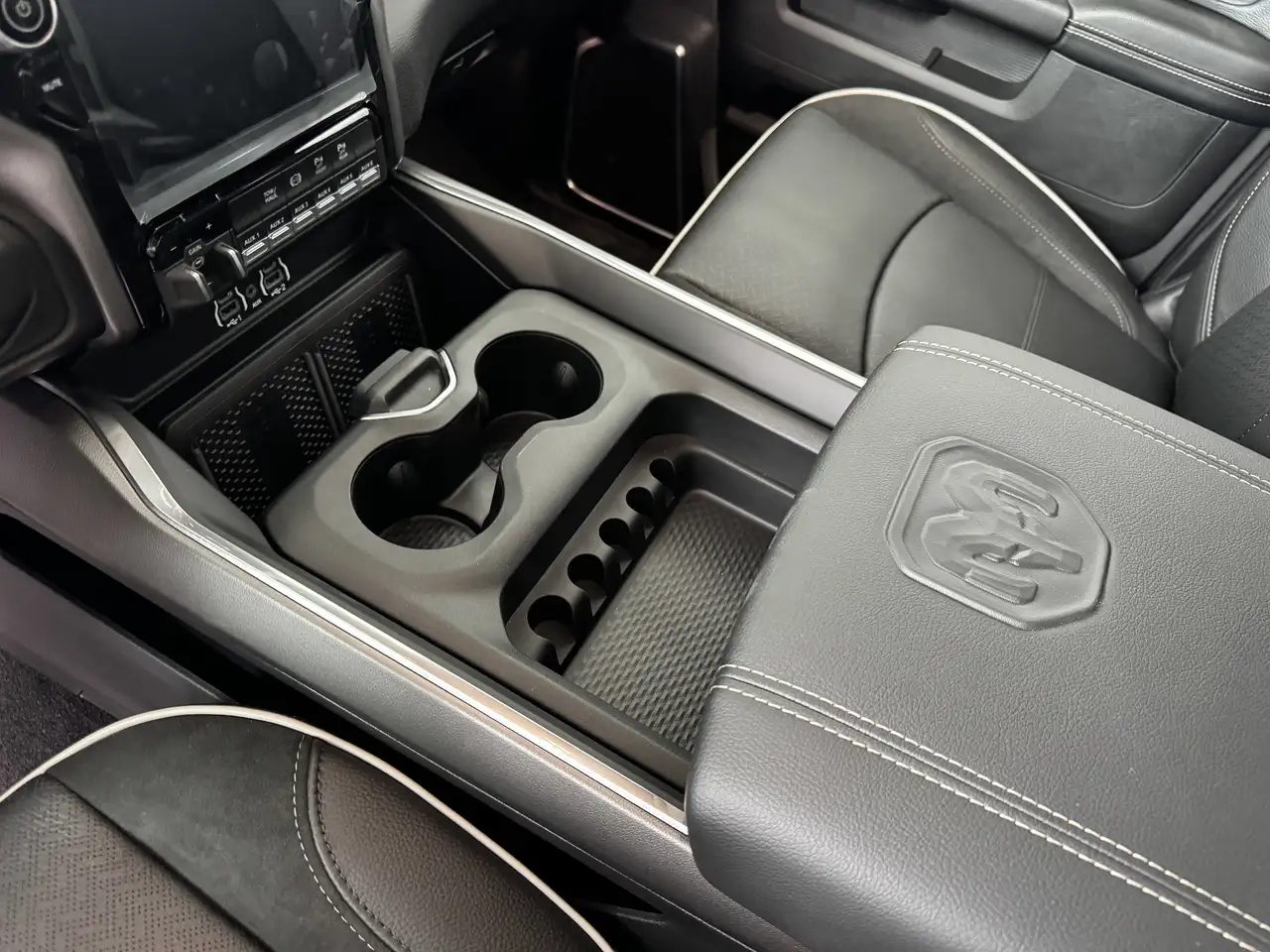 RAM 3500 снимка RAM 3500