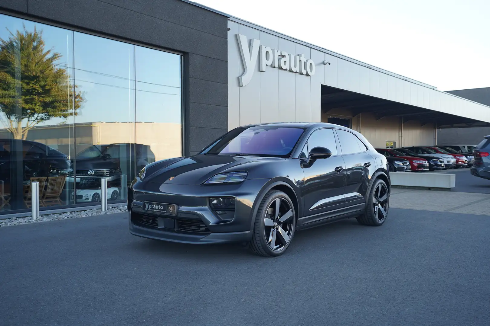 Porsche Macan 4 Panorama 22" Memory MatrixLed Bose PASM Headup Grau - 1