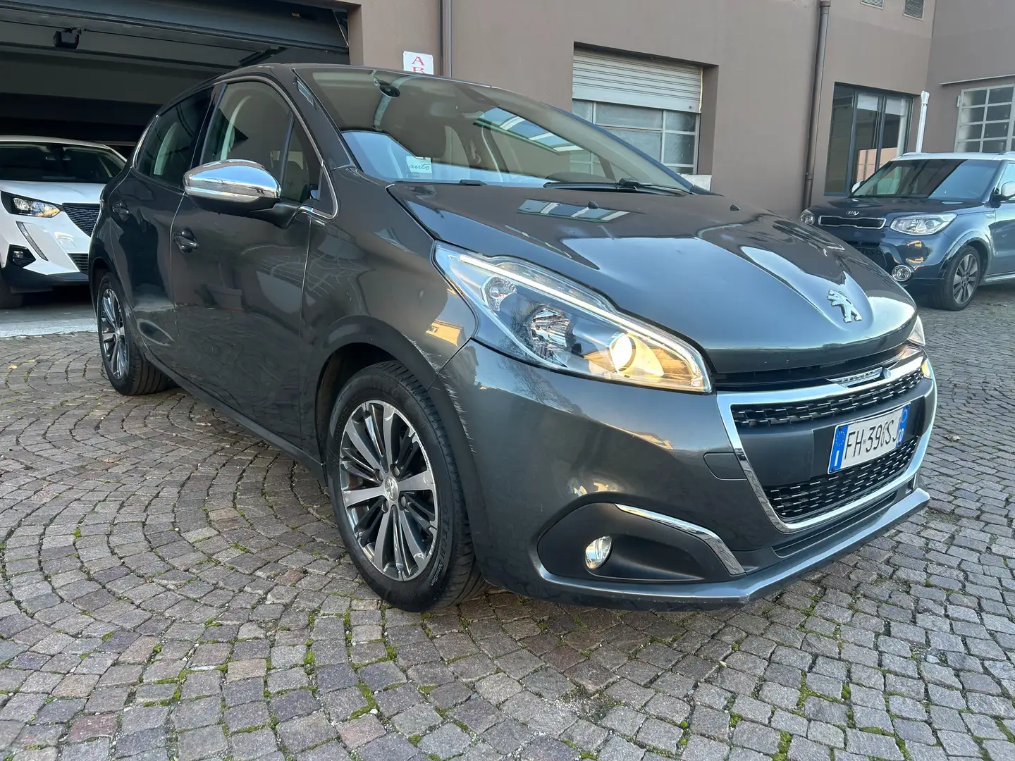 Peugeot 208 208 I 2017 5p 1.2 puretech Access 82cv Grigio - 2
