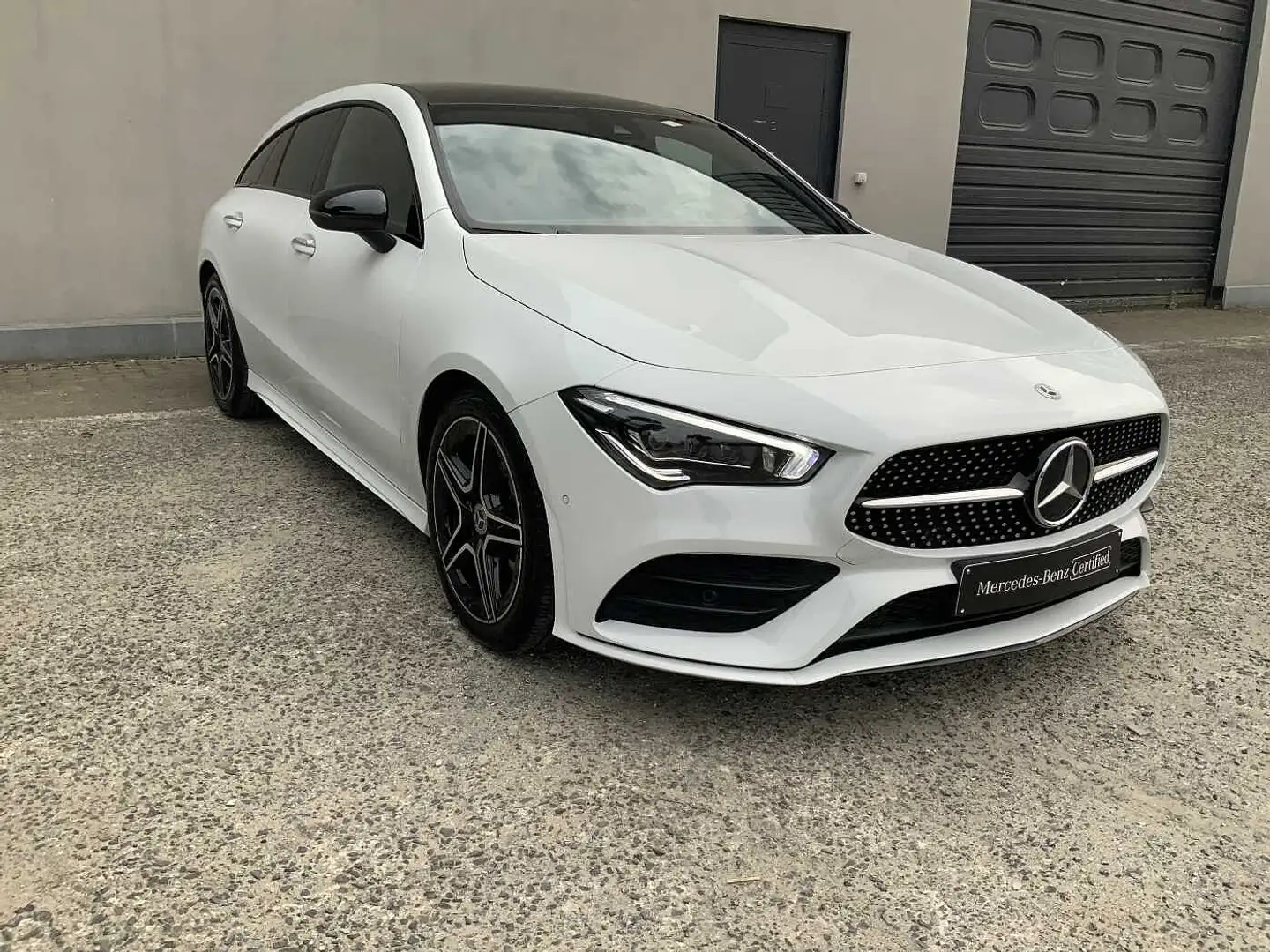 Mercedes-Benz CLA 180 Shooting Brake AMG Line Plateado - 2