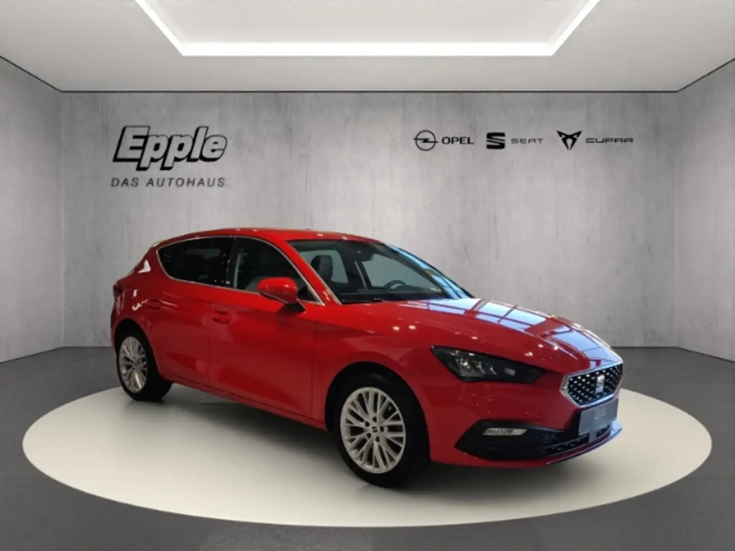 SEAT Leon Xcellence AHK-klappbar LED Kamera Winterpaket Rot - 1
