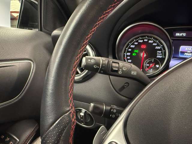 Mercedes-Benz GLA 200 — photo 19
