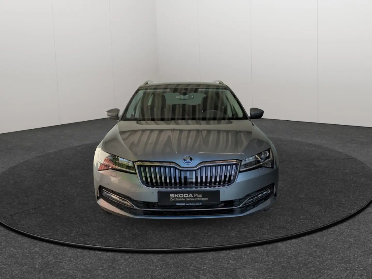 Skoda Superb Combi 2.0TSI DSG Style Matrix Navi SHZ CANTON 360° Grijs - 2