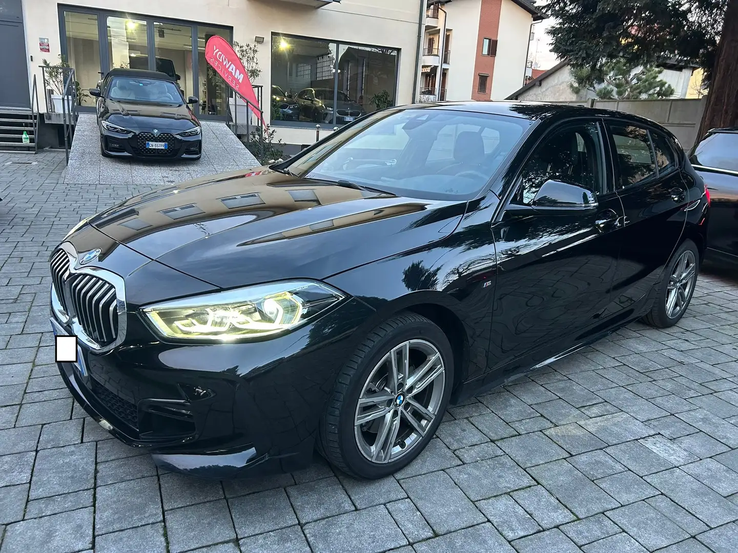 BMW 118 Serie 1 F40 118i Msport 140cv auto Schwarz - 1