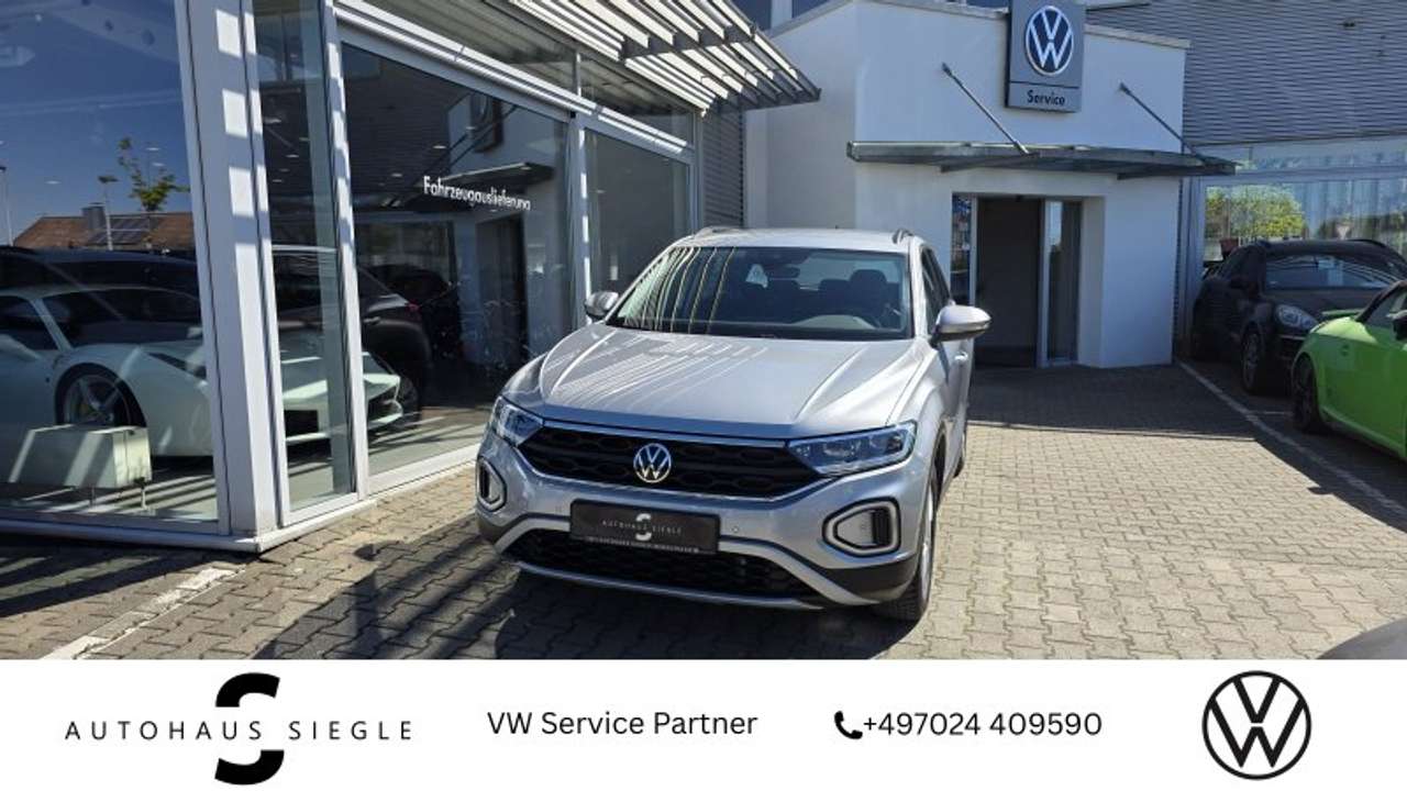 Volkswagen T-Roc 2022 — 1.5 TSI Life LED ACC Parktronic  Sitzheizung ALU A