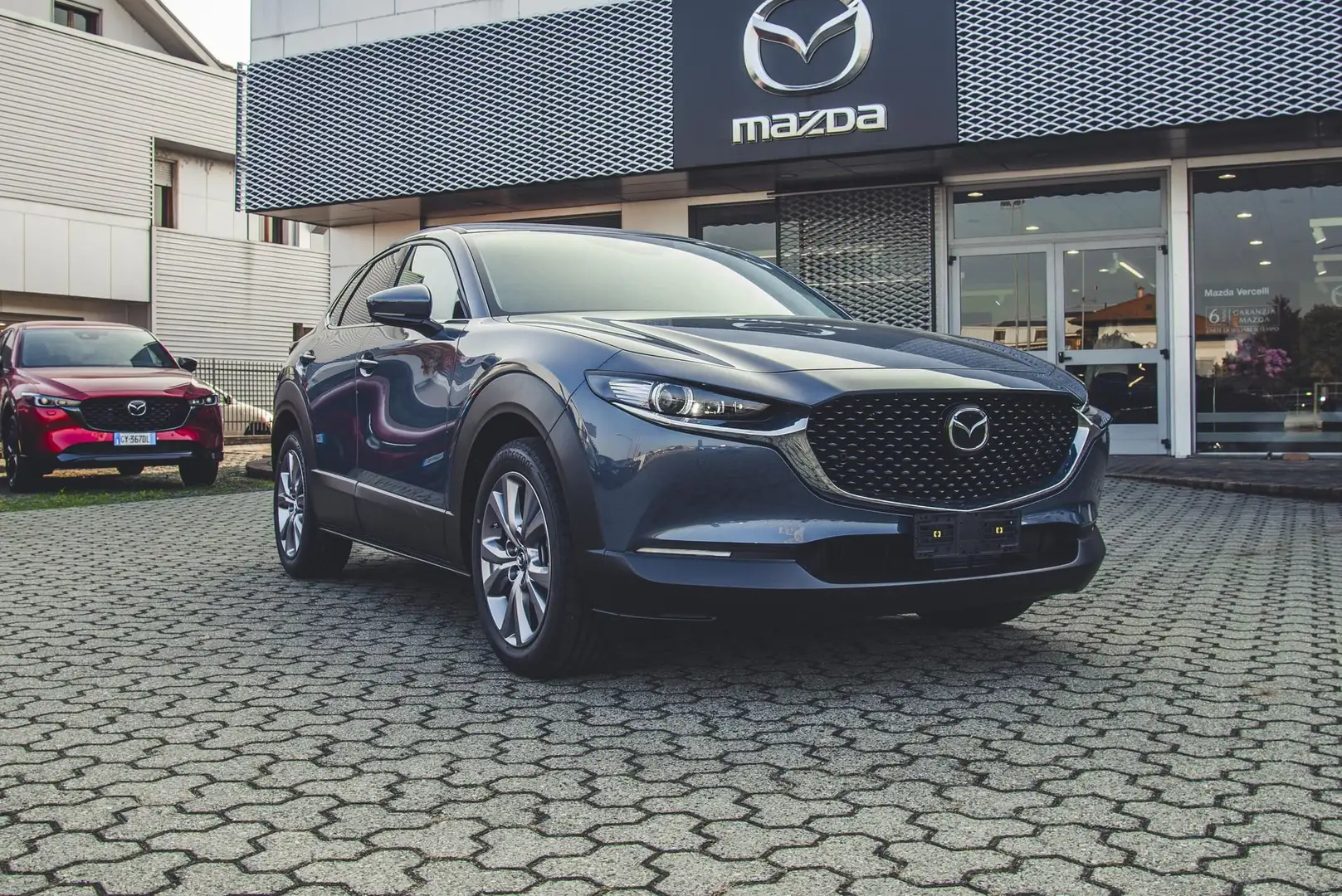 Mazda CX-30 e-Skyactiv-G M Hybrid 2WD Centre Line Design Grigio - 2