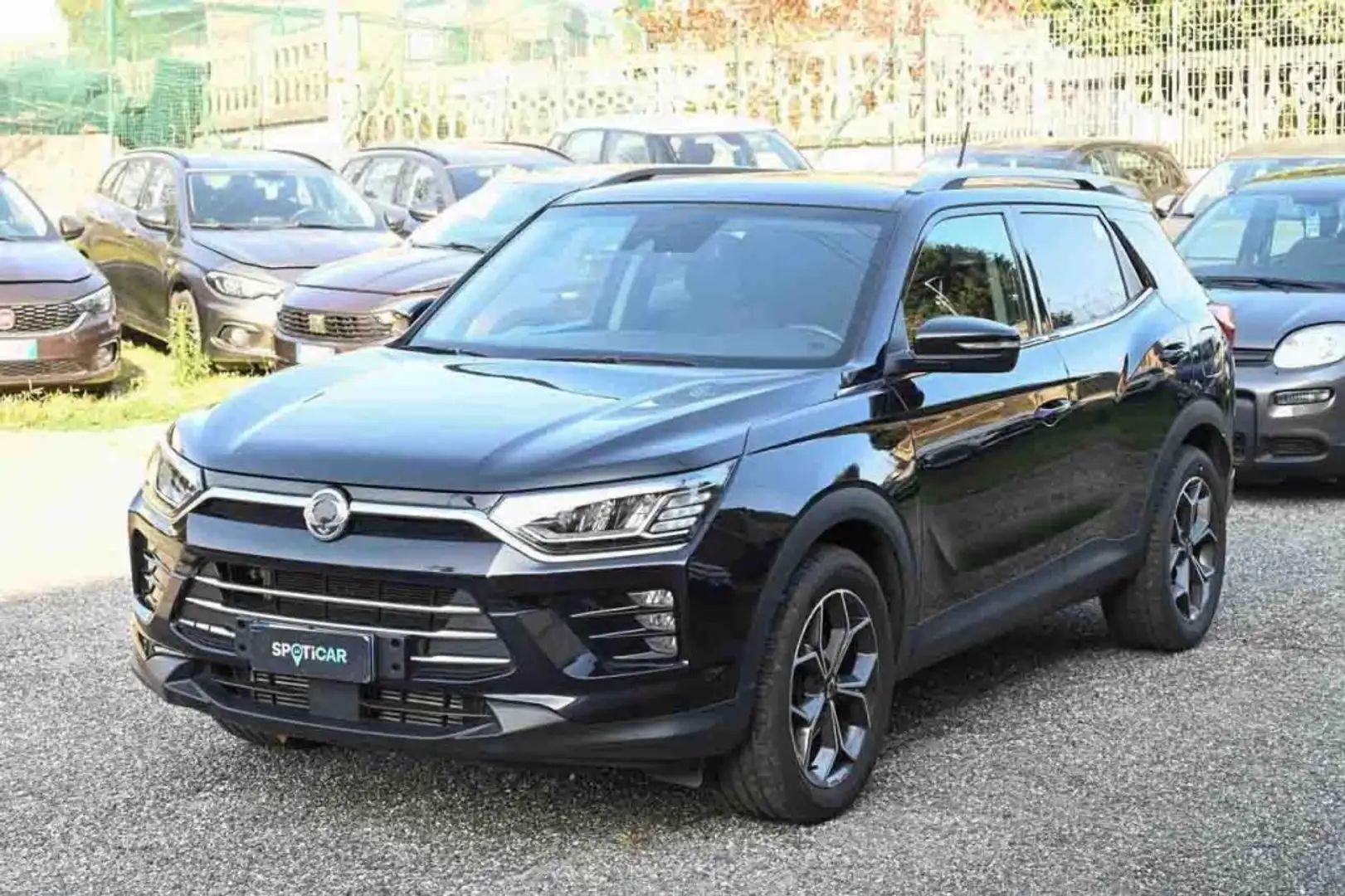 SsangYong Korando 1.6 Diesel 2WD Dream Schwarz - 1