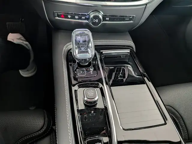 Volvo V60 T6 AWD PHEV Ultra Dark Aut. | Auto Stahl Wien 23 Ansicht 19