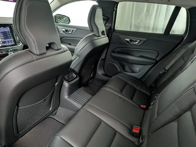 Volvo V60 T6 AWD PHEV Ultra Dark Aut. | Auto Stahl Wien 23 Ansicht 31