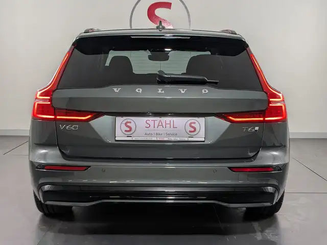 Volvo V60 T6 AWD PHEV Ultra Dark Aut. | Auto Stahl Wien 23 Ansicht 7