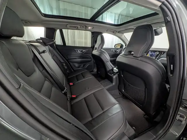Volvo V60 T6 AWD PHEV Ultra Dark Aut. | Auto Stahl Wien 23 Ansicht 5