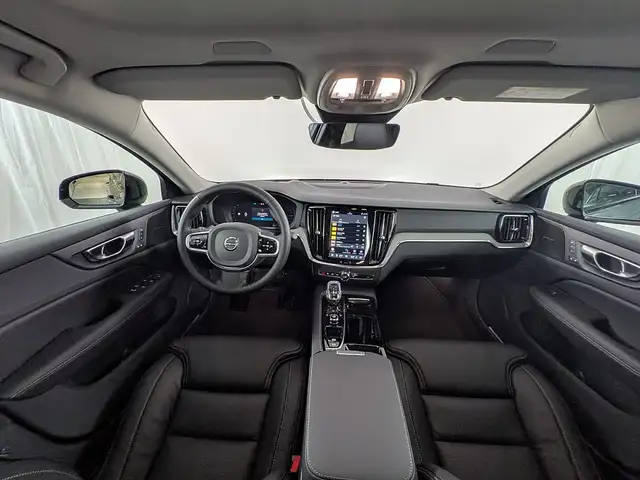 Volvo V60 T6 AWD PHEV Ultra Dark Aut. | Auto Stahl Wien 23 Ansicht 4