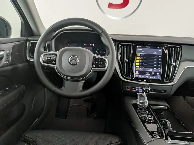 Volvo V60 T6 AWD PHEV Ultra Dark Aut. | Auto Stahl Wien 23 Ansicht 15