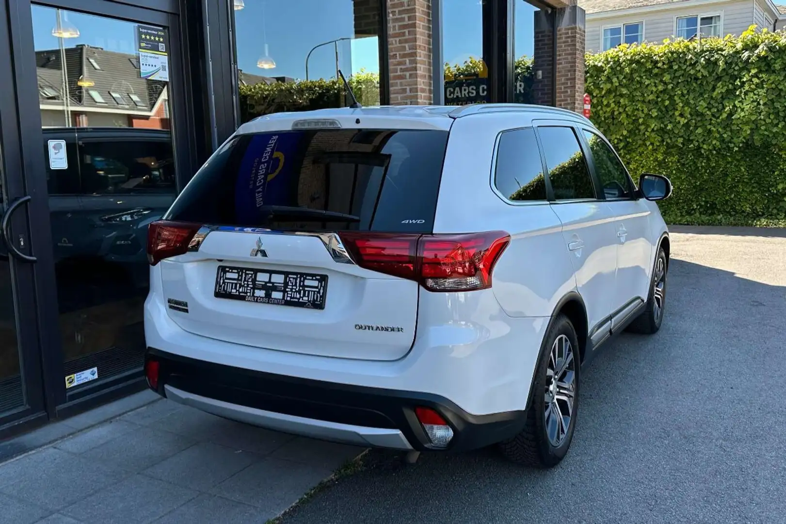 Mitsubishi Outlander 2.2 did 150 Style+ Intense 4WD Blanc - 2