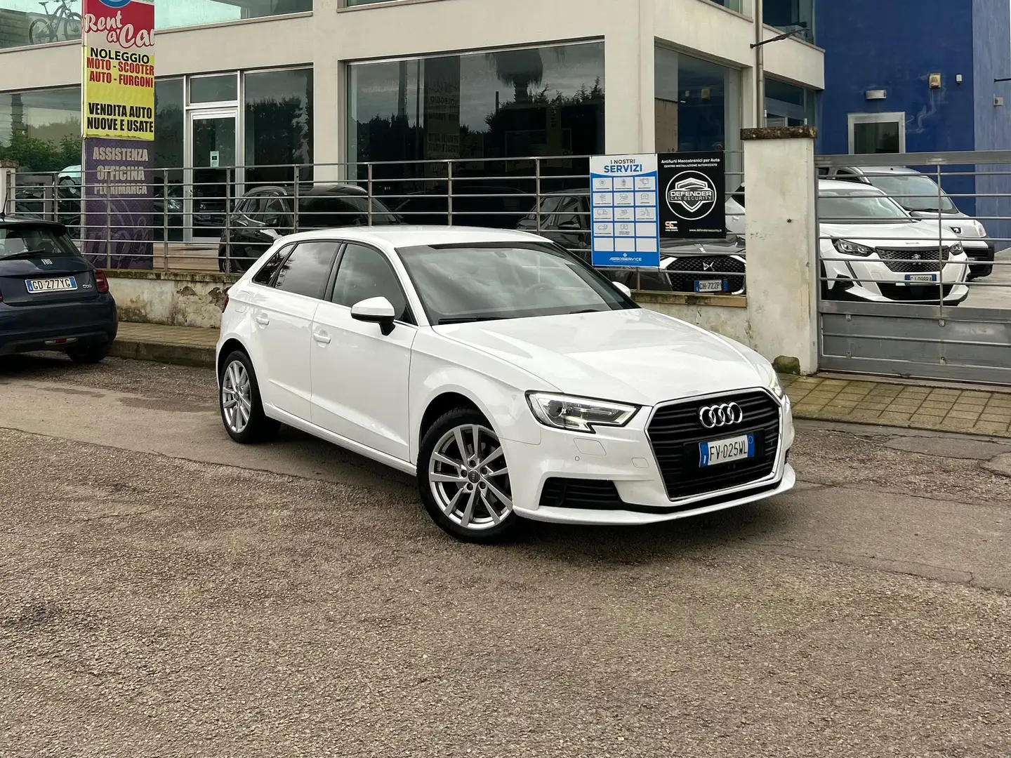 Audi A3 A3 III 2016 Sportback 30 1.6 tdi Design 116cv Bianco - 1