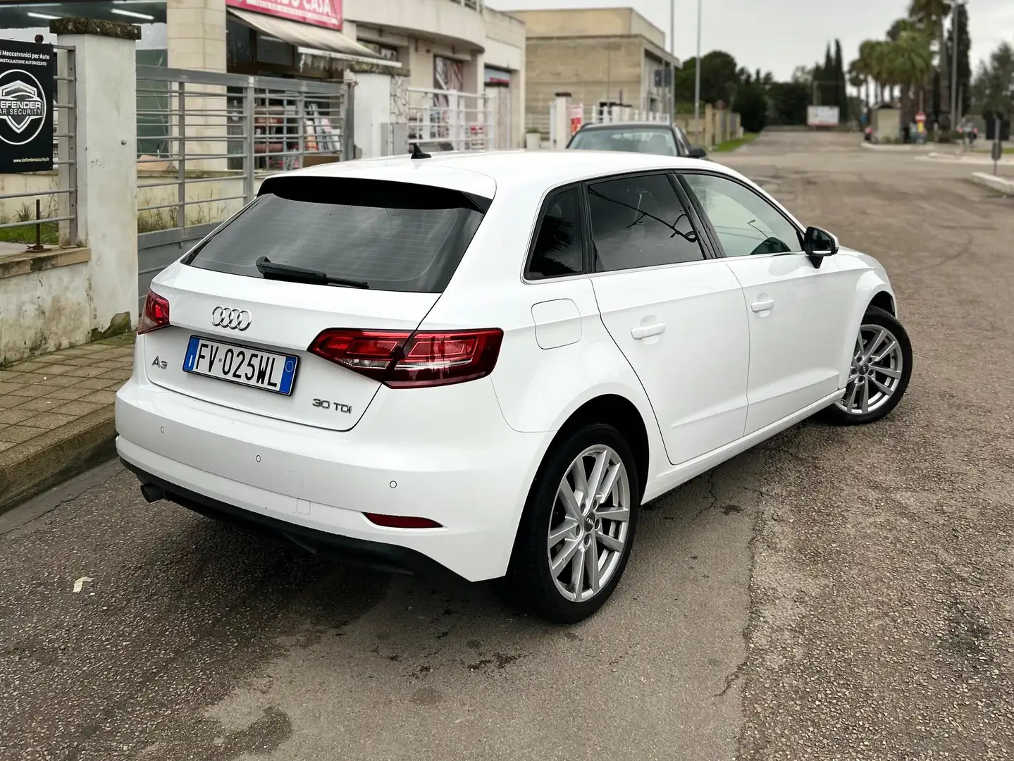 Audi A3 A3 III 2016 Sportback 30 1.6 tdi Design 116cv Bianco - 2