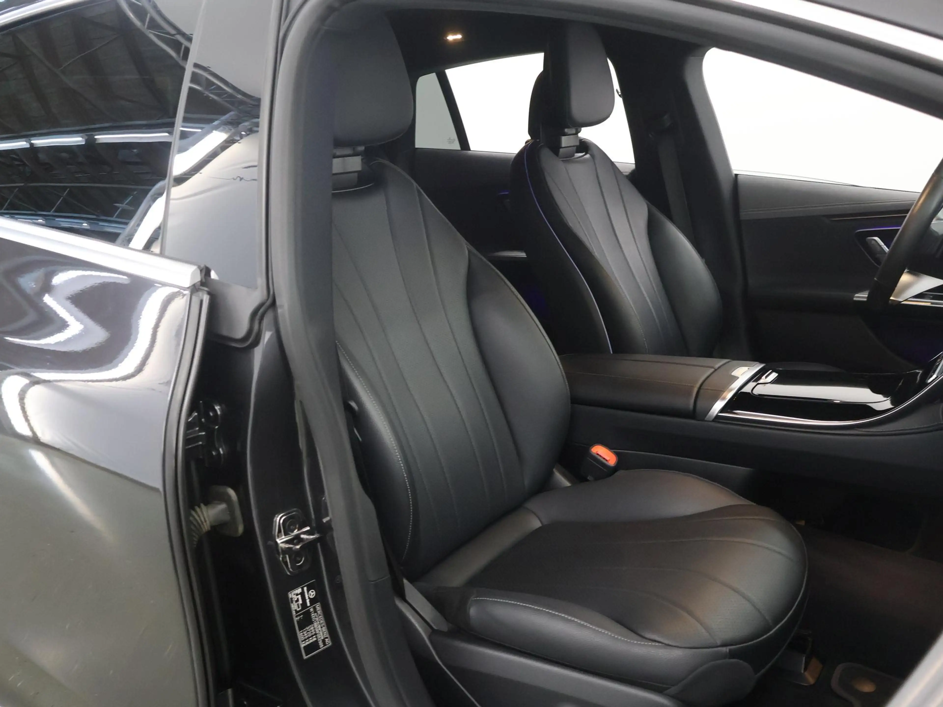 Mercedes-Benz EQE 300 Luxury Line 89 kWh | Memory | Leder | Stuurwiel ve — photo 10