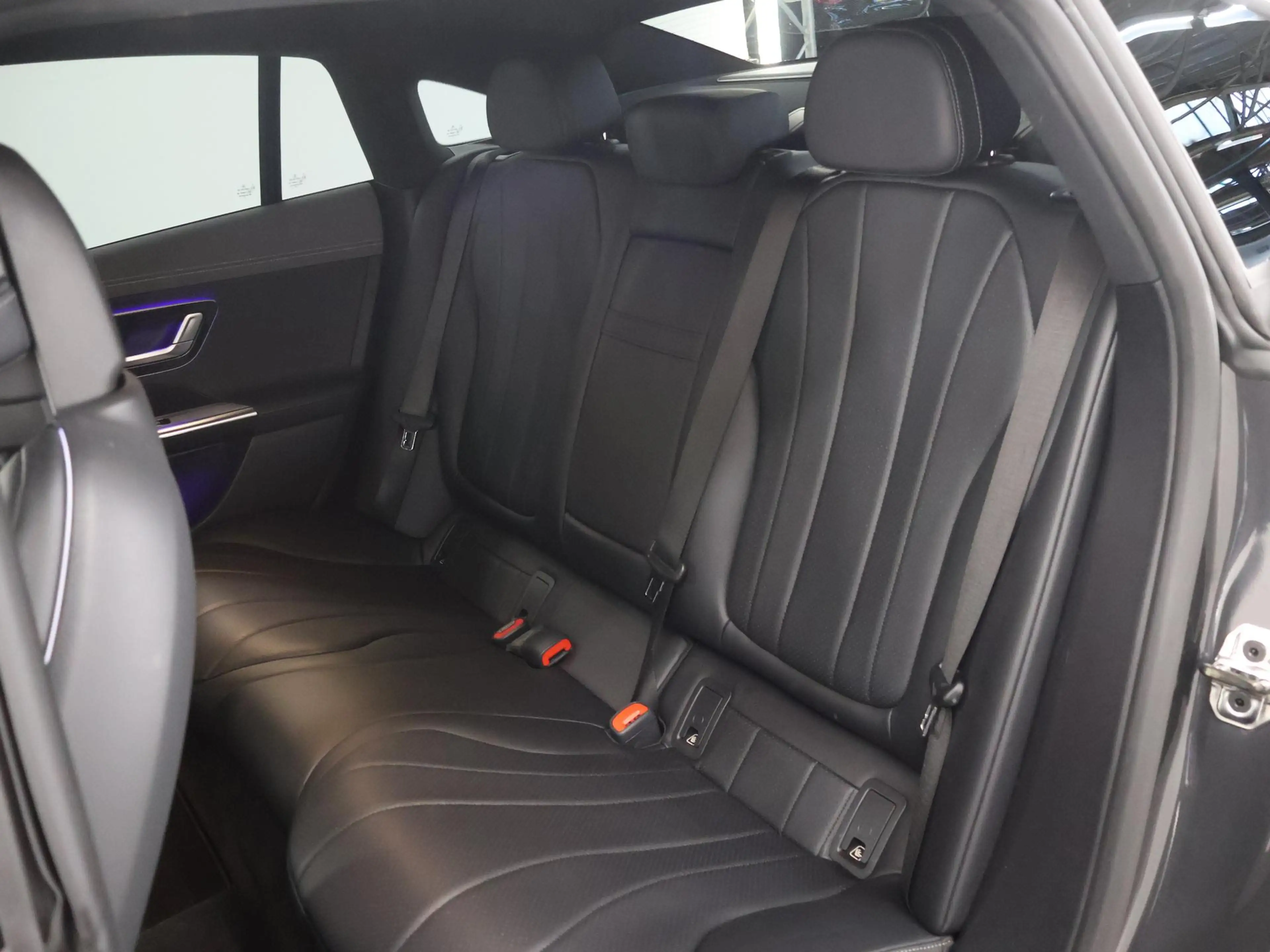 Mercedes-Benz EQE 300 Luxury Line 89 kWh | Memory | Leder | Stuurwiel ve — photo 11