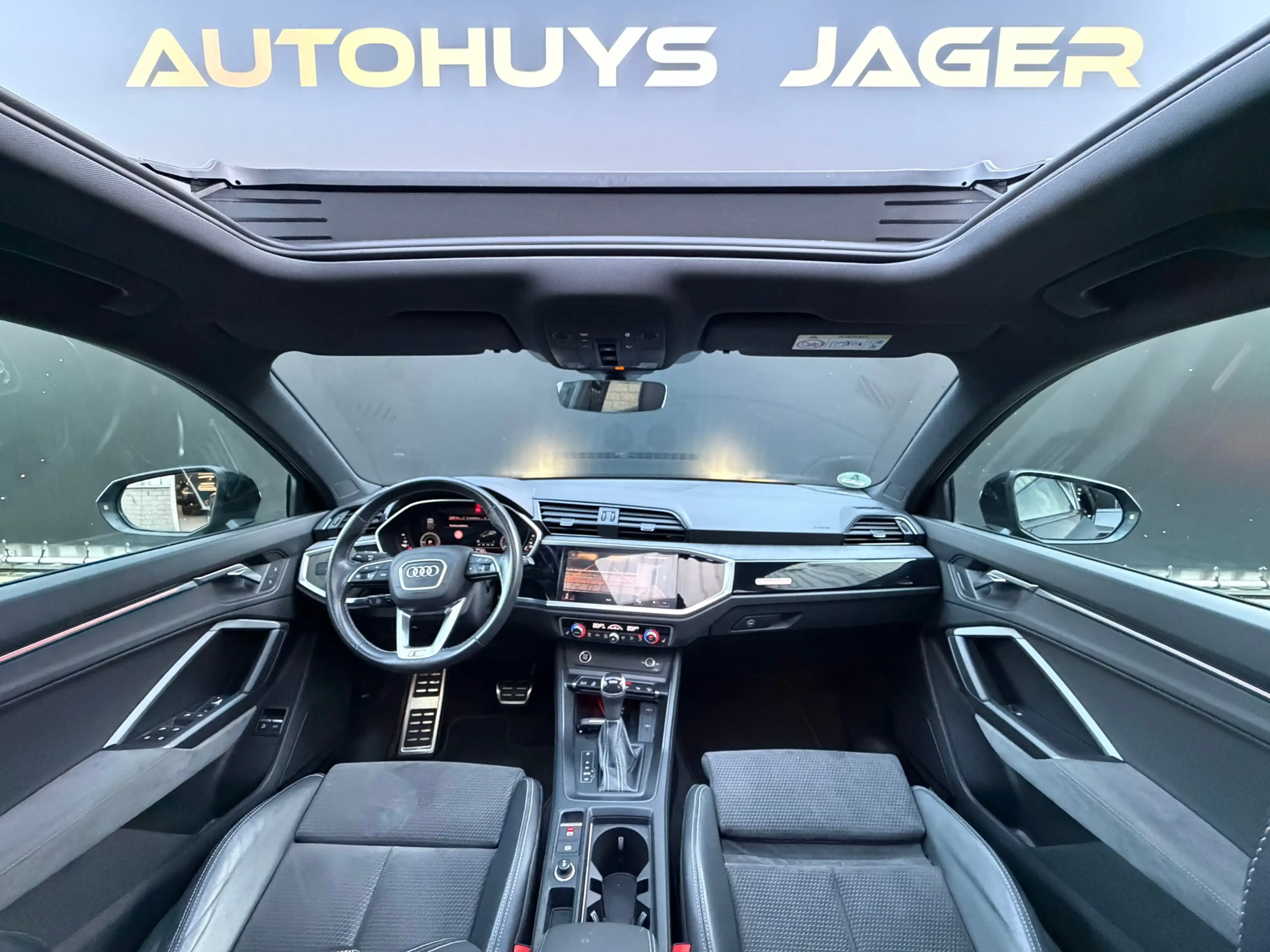 Audi Q3 45 TFSI e S Pano Sonos 360 Keyless Alcantara Trekh — photo 3