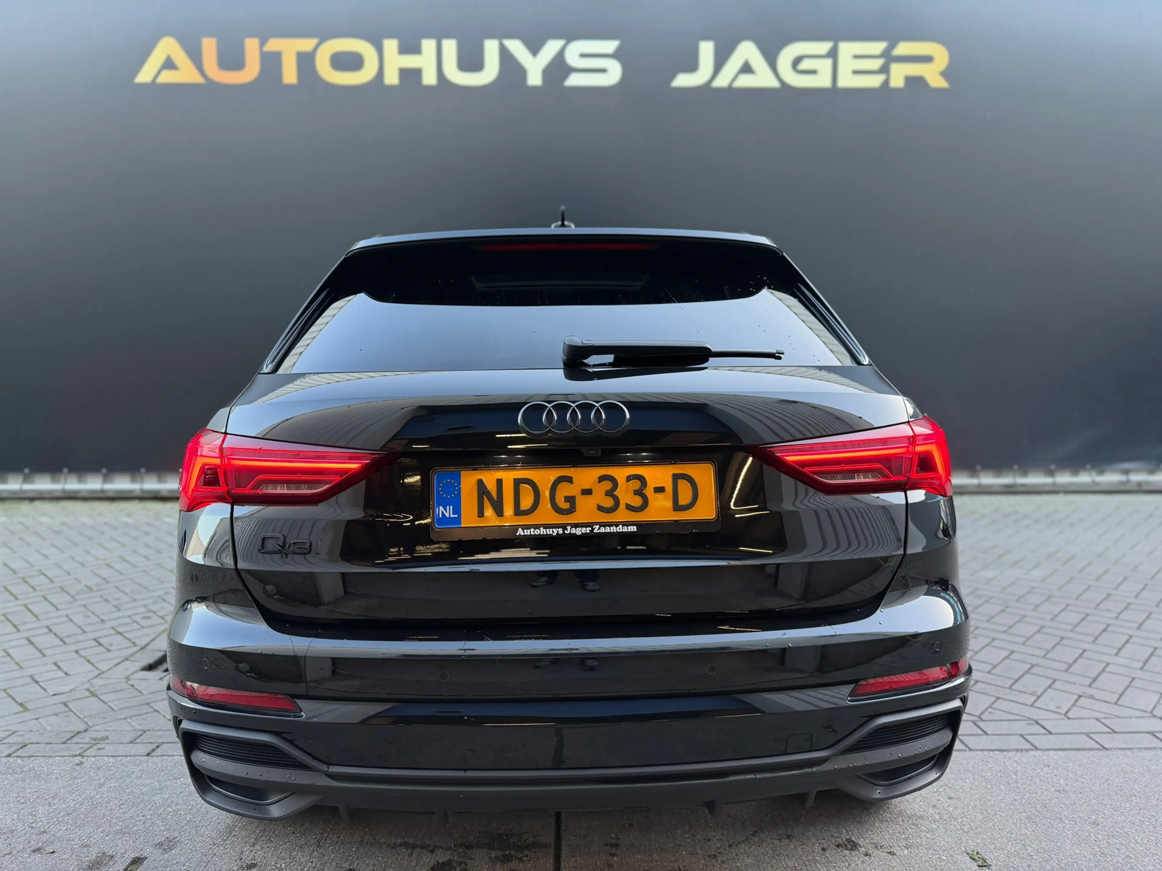 Audi Q3 45 TFSI e S Pano Sonos 360 Keyless Alcantara Trekh — photo 7