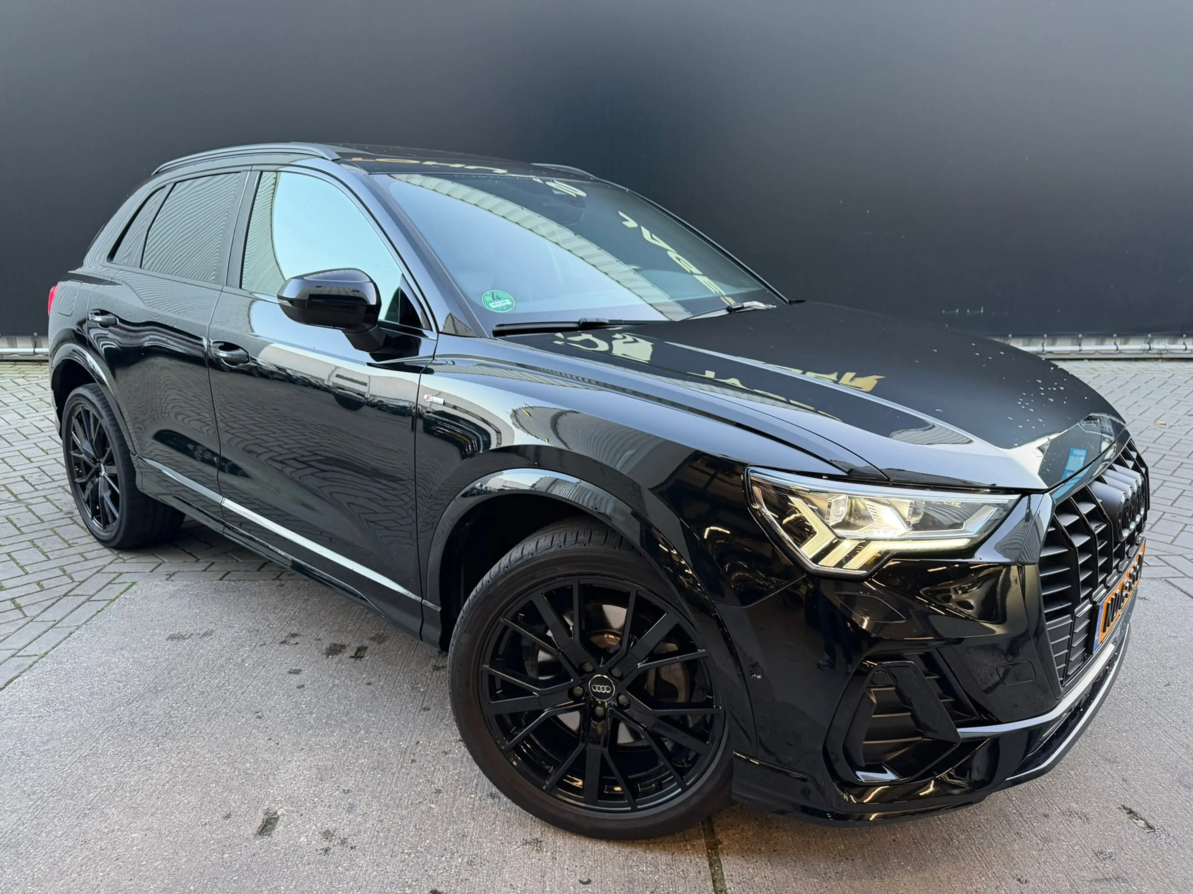 Audi Q3 45 TFSI e S Pano Sonos 360 Keyless Alcantara Trekh — photo 11