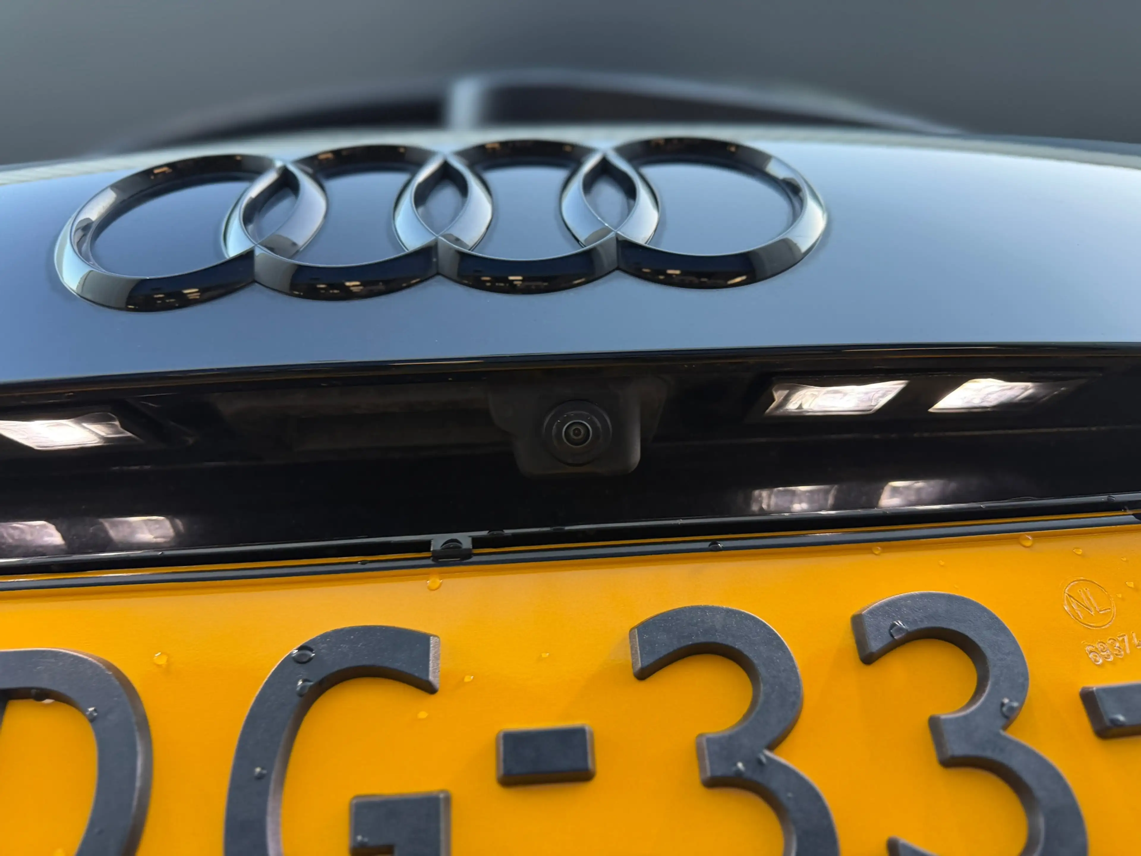 Audi Q3 45 TFSI e S Pano Sonos 360 Keyless Alcantara Trekh — photo 15