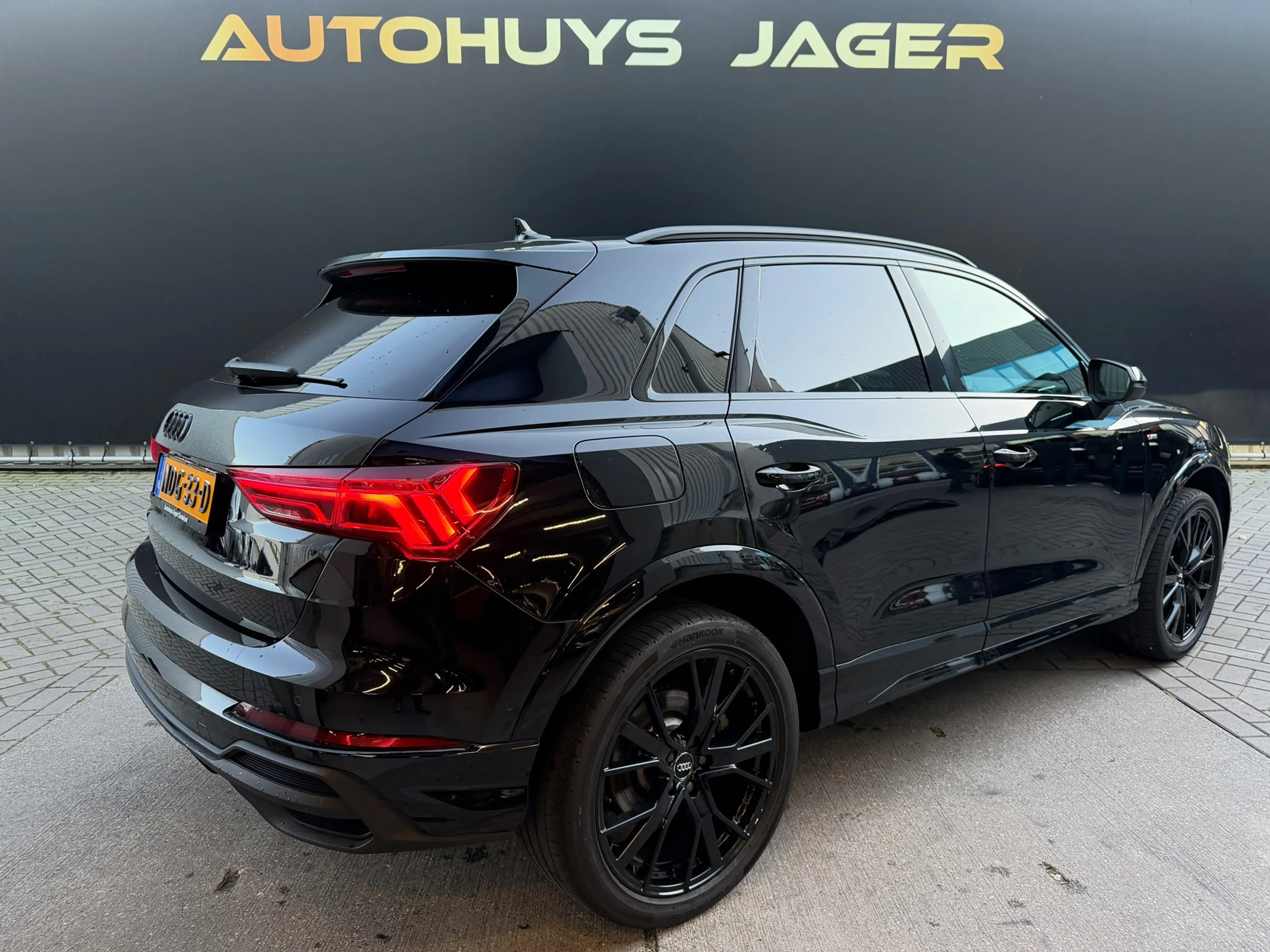 Audi Q3 45 TFSI e S Pano Sonos 360 Keyless Alcantara Trekh — photo 8