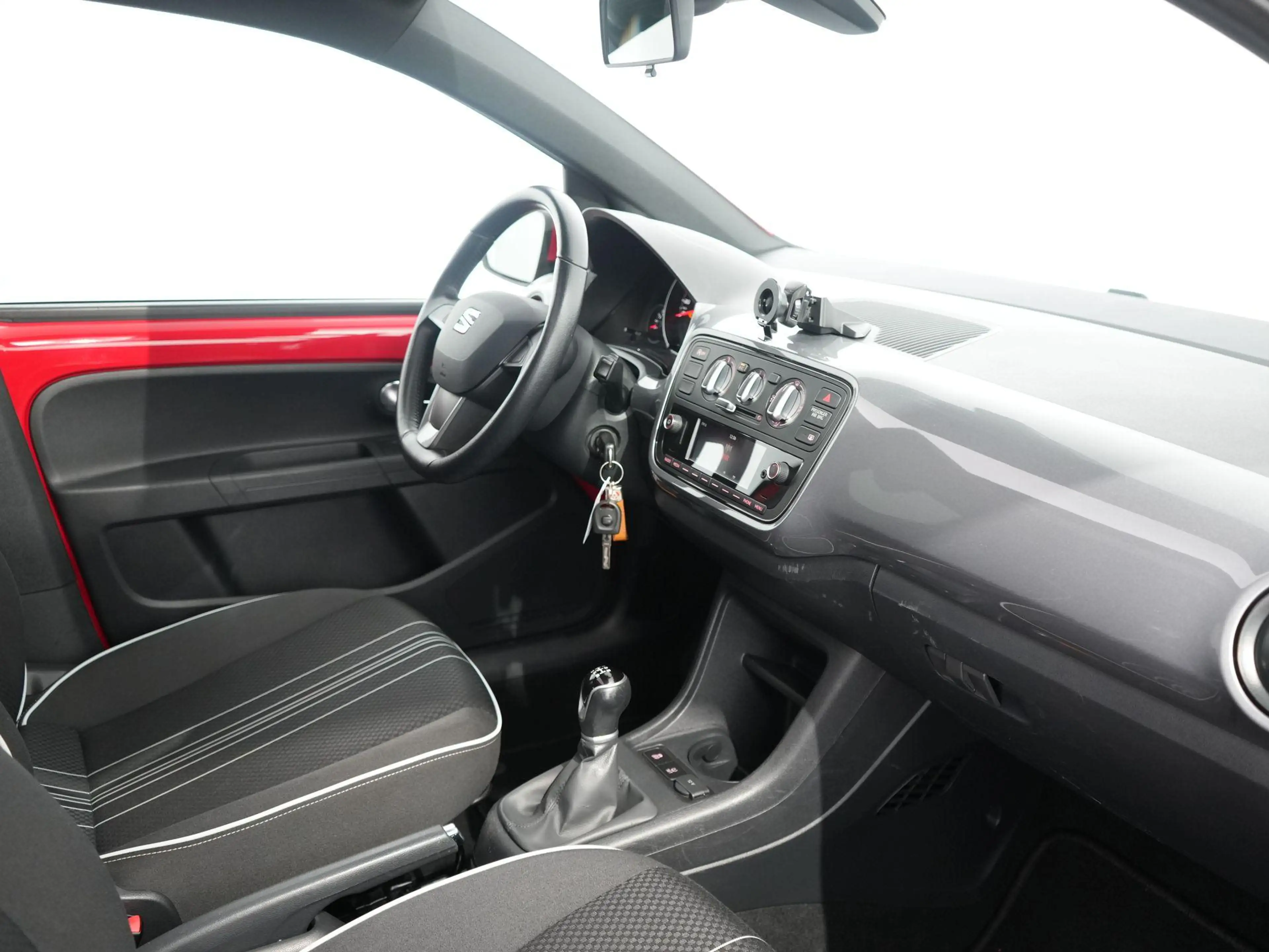 SEAT Mii 1.0 Sport Connect | Pano | Cruise | Airco | Blueth — photo 3